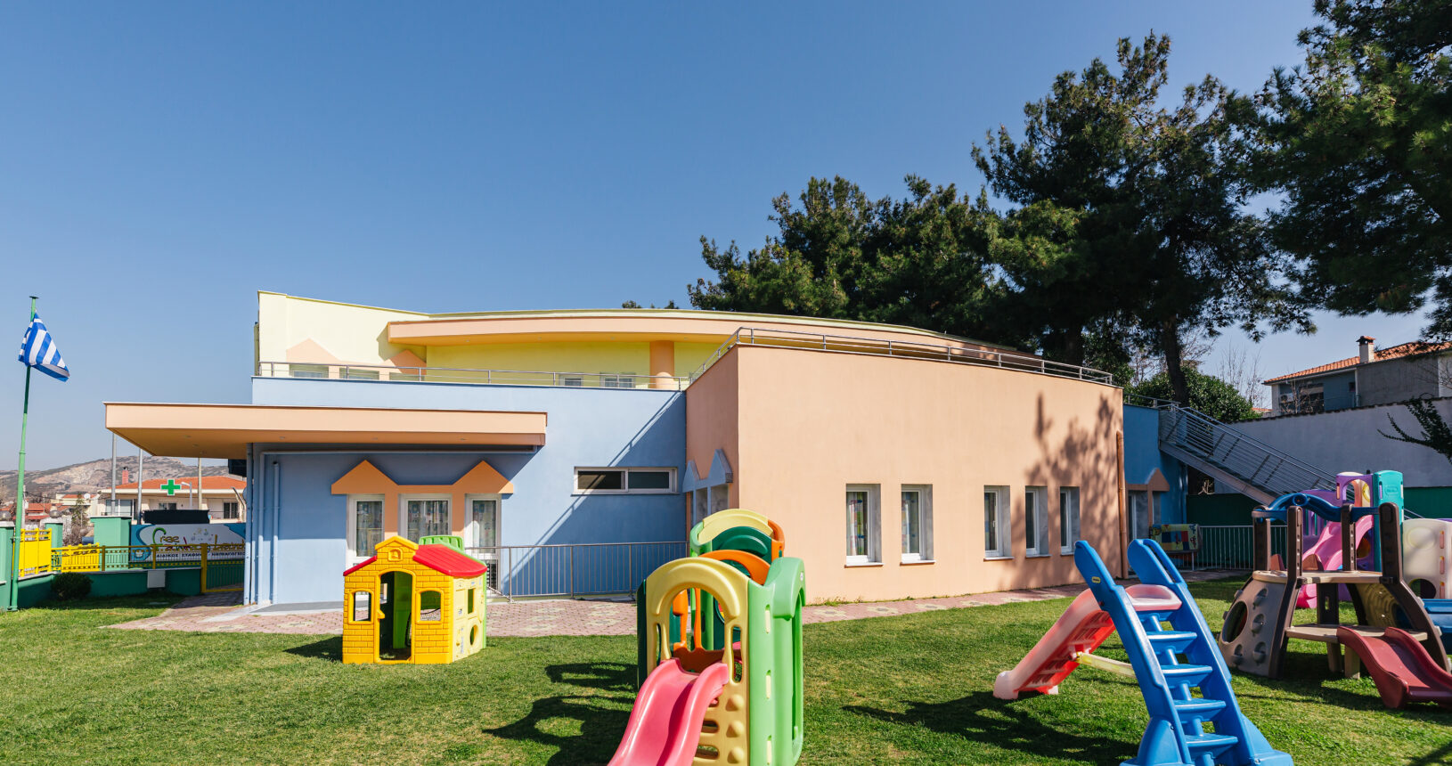 ΕΚΠΑΙΔΕΥΤΗΡΙΑ ΦΡΥΓΑΝΙΩΤΗ - Παιδικός σταθμός