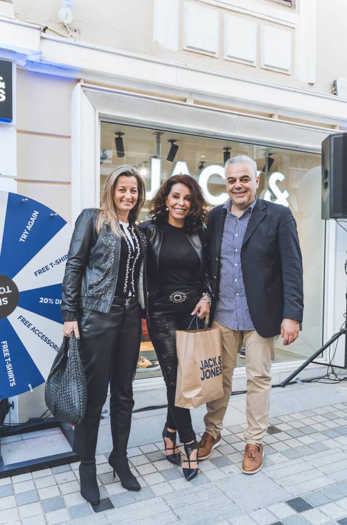 “Λαμπερά εγκαίνια για το πρώτο κατάστημα JACK & JONES   στη Θεσσαλονίκη”