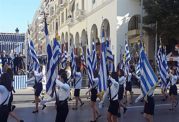 Ακυρώνονται οι μαθητικές και στρατιωτικές παρελάσεις της 25ης Μαρτίου λόγω κορωνοϊόυ