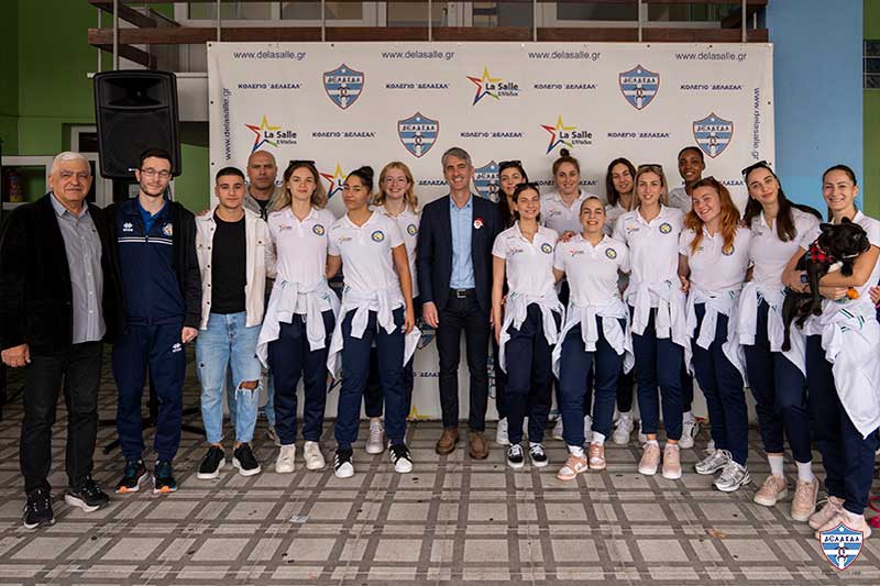 Το «Χωριό των Αστεριών» έλαμψε για τις «Παιδικές Καρδιές», τον Σύλλογο Βορείου Ελλάδος για Άτομα με Συγγενείς Καρδιοπάθειες.